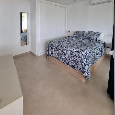 Apartment 2 Bedroom Cozy In Lagunas De Mijas Sitio de Calahonda