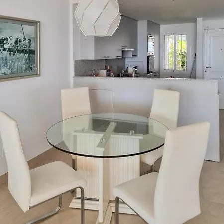 2 Bedroom Cozy In Lagunas De Mijas Apartment