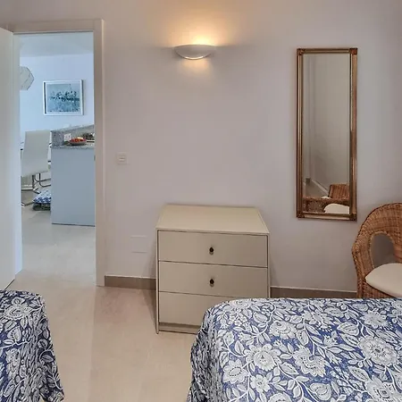 2 Bedroom Cozy In Lagunas De Mijas