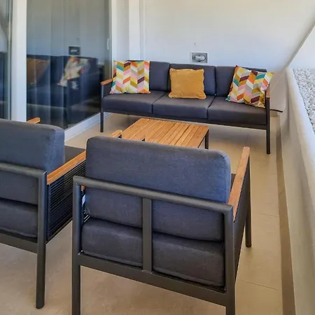 2 Bedroom Cozy In Lagunas De Mijas