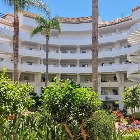2 Bedroom Cozy In Lagunas De Mijas Apartment